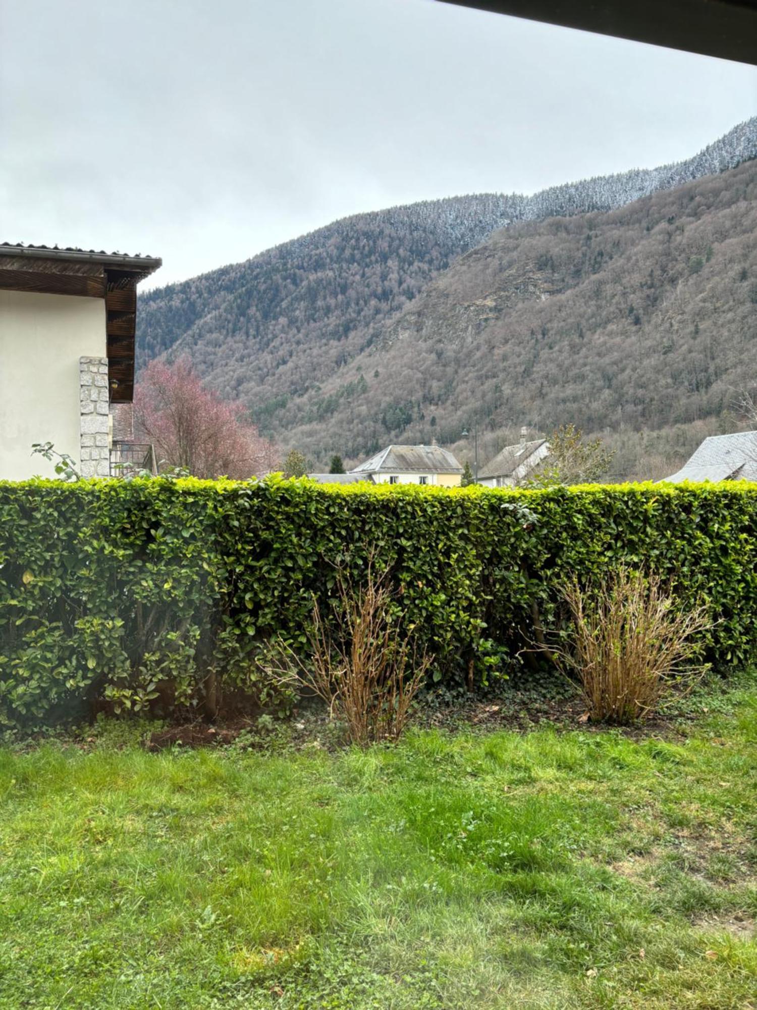 L'Oursiere A Saint Mamet Apartment Exterior foto