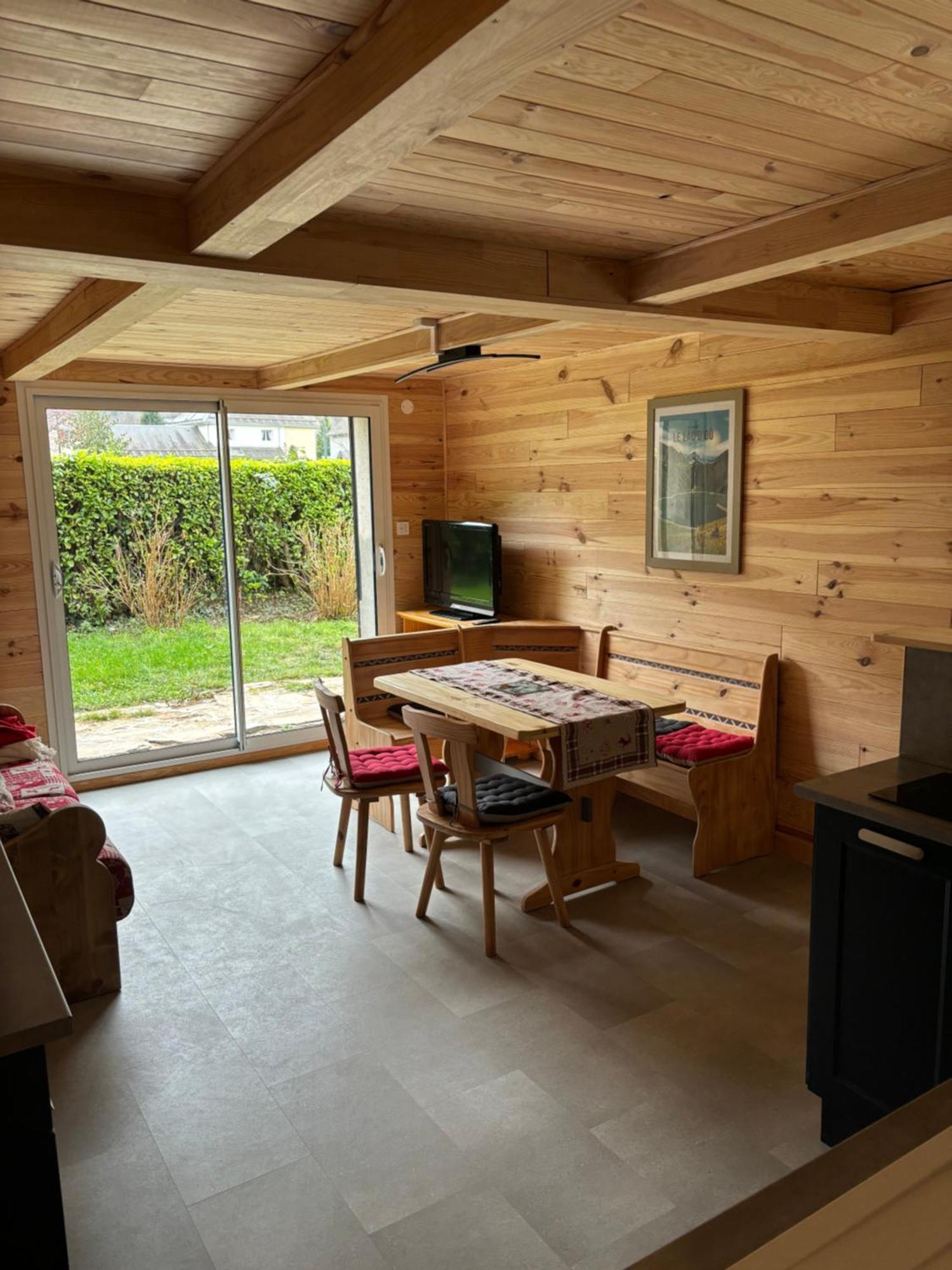 L'Oursiere A Saint Mamet Apartment Exterior foto
